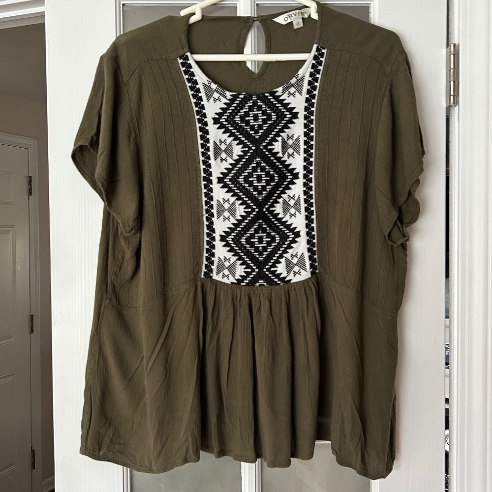 Ladies Army Green Boho Embroidered Top ORVIS Short Sleeve